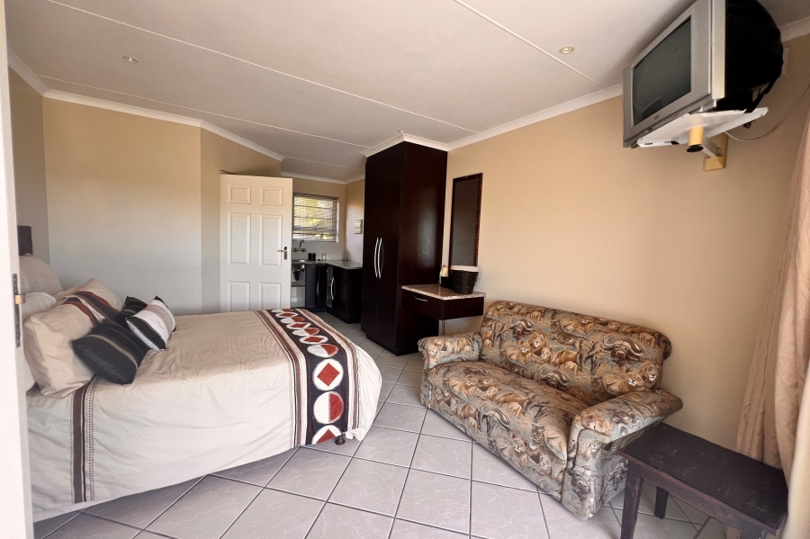 5 Bedroom Property for Sale in East London Rural Eastern Cape